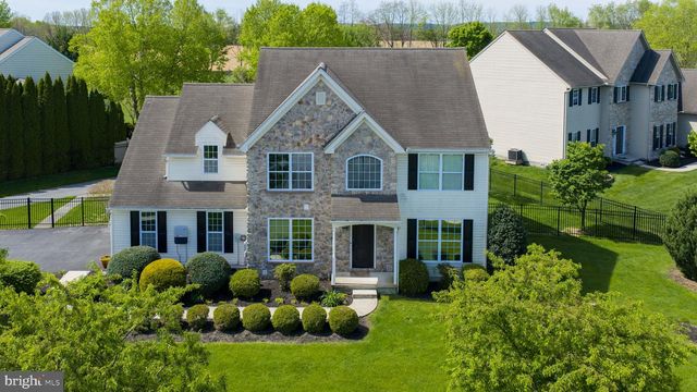 13 S LARKSPUR DR, Palmyra, PA 17078