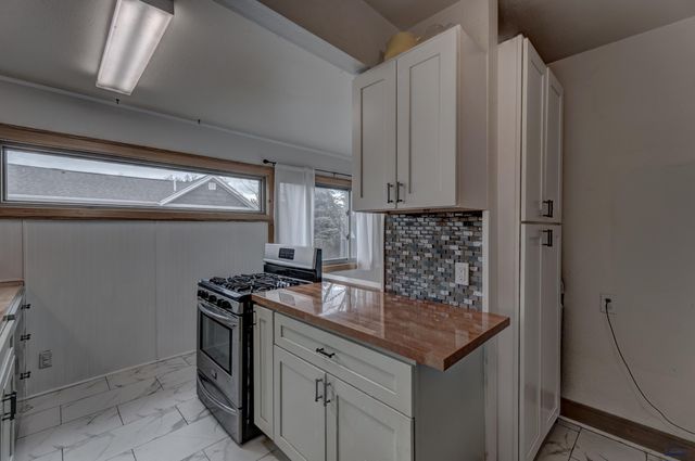 3812 W MAIN, Rapid City, SD 57702