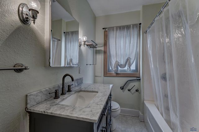 3812 W MAIN, Rapid City, SD 57702