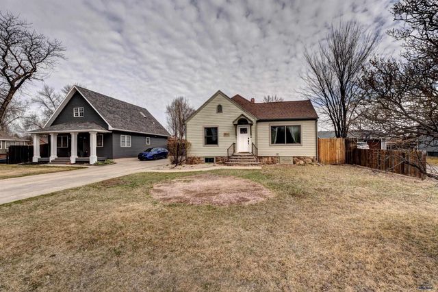 3812 W MAIN, Rapid City, SD 57702