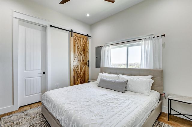 1395 Keith Avenue, Gilchrist, TX 77617