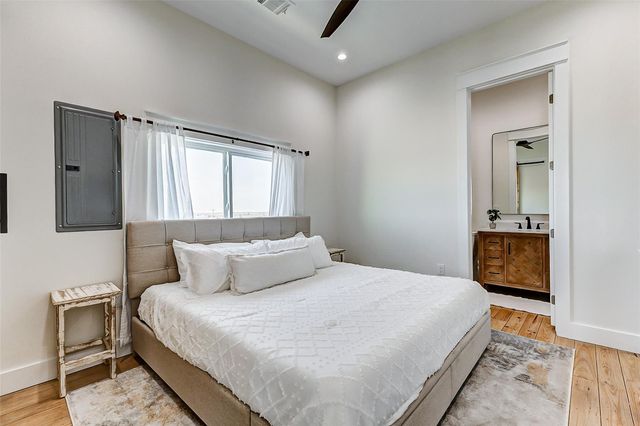 1395 Keith Avenue, Gilchrist, TX 77617