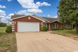 1500 APACHE Drive, Marion, IL 62959