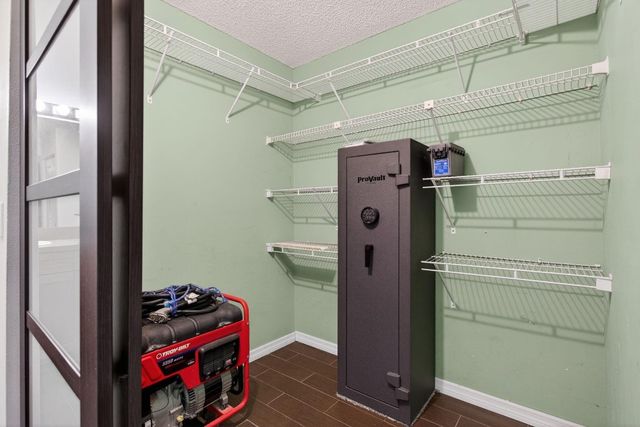 2047 Winners Circle 2047, North Lauderdale, FL 33068