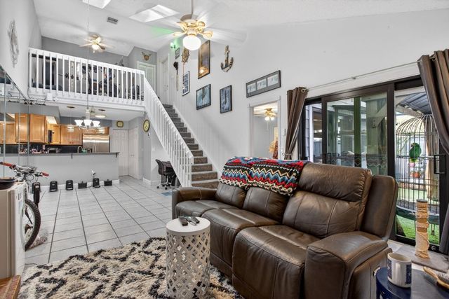 2047 Winners Circle 2047, North Lauderdale, FL 33068