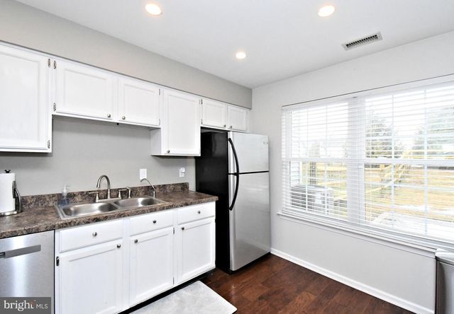 32 SKYVIEW WAY, Newtown, PA 18940