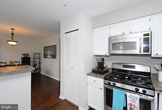 32 SKYVIEW WAY, Newtown, PA 18940