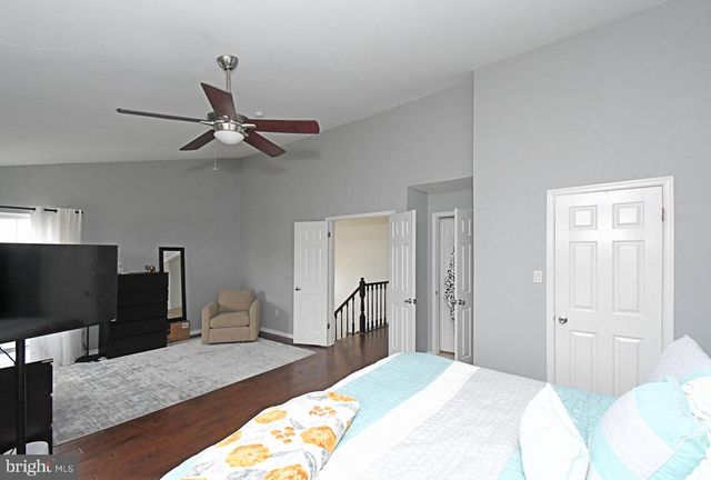 32 SKYVIEW WAY, Newtown, PA 18940