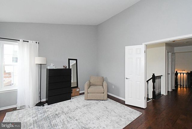 32 SKYVIEW WAY, Newtown, PA 18940