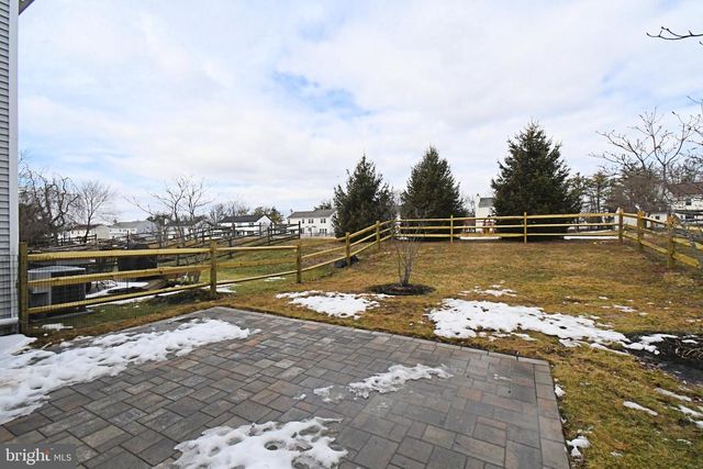 32 SKYVIEW WAY, Newtown, PA 18940