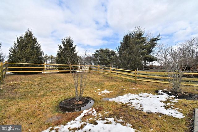 32 SKYVIEW WAY, Newtown, PA 18940