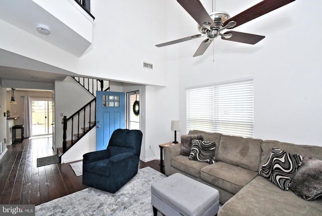 32 SKYVIEW WAY, Newtown, PA 18940