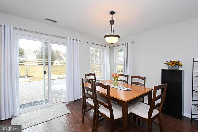 32 SKYVIEW WAY, Newtown, PA 18940