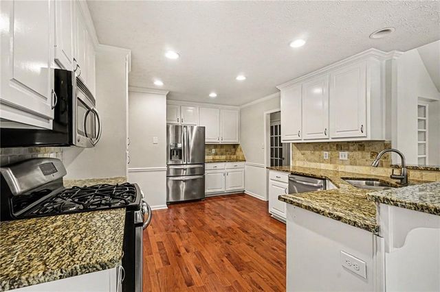 977 Sunny Glenn Court, Lawrenceville, GA 30043