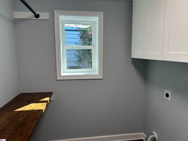 226 Lakewood Drive, Clinton, SC 29325