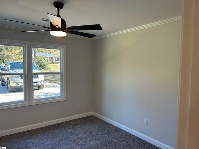 226 Lakewood Drive, Clinton, SC 29325