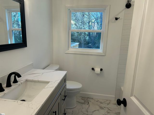 226 Lakewood Drive, Clinton, SC 29325