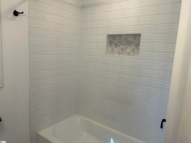 226 Lakewood Drive, Clinton, SC 29325