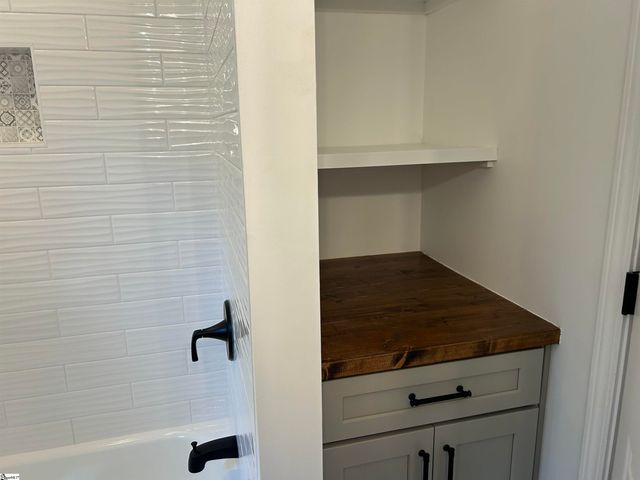 226 Lakewood Drive, Clinton, SC 29325