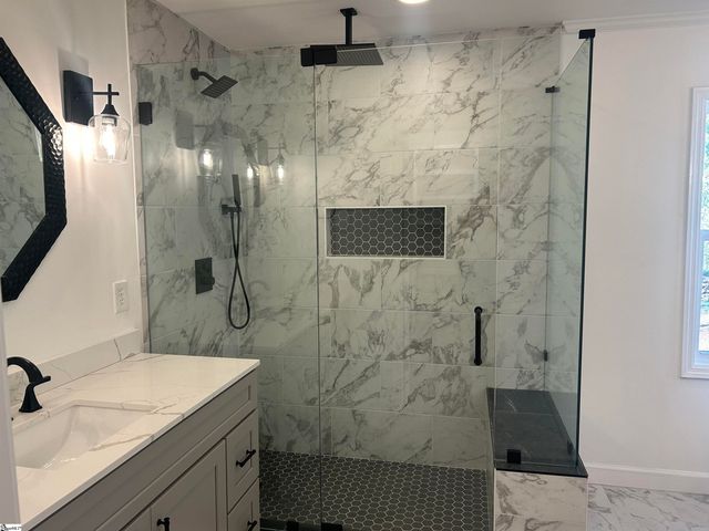 226 Lakewood Drive, Clinton, SC 29325