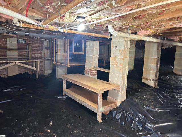 226 Lakewood Drive, Clinton, SC 29325