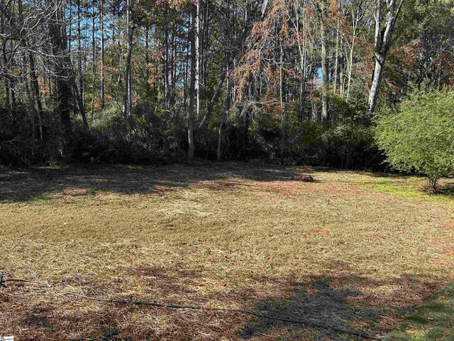 226 Lakewood Drive, Clinton, SC 29325