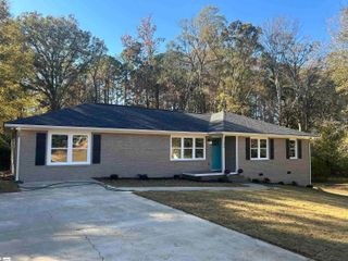 226 Lakewood Drive, Clinton, SC 29325