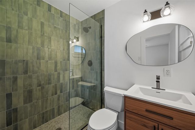 2251 Hartline Drive, Dallas, TX 75228