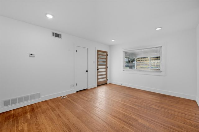 2251 Hartline Drive, Dallas, TX 75228