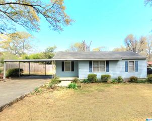 308 LANCASTER STREET E, Talladega, AL 35160