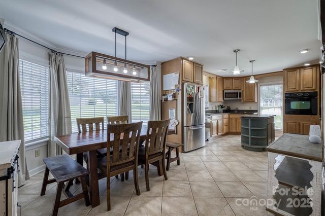 2553 Genes Loop, Morganton, NC 28655