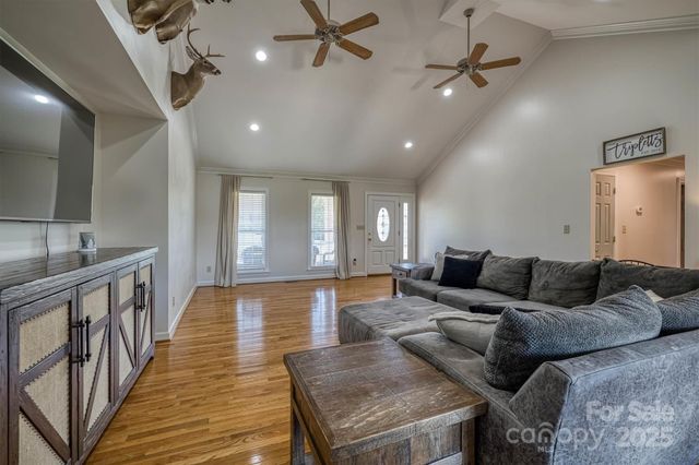 2553 Genes Loop, Morganton, NC 28655