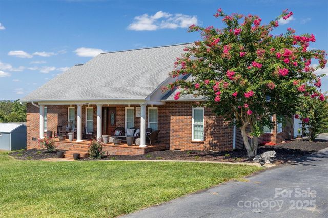 2553 Genes Loop, Morganton, NC 28655