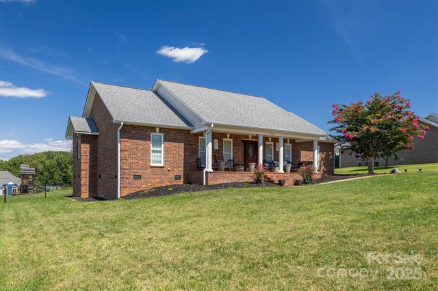 2553 Genes Loop, Morganton, NC 28655