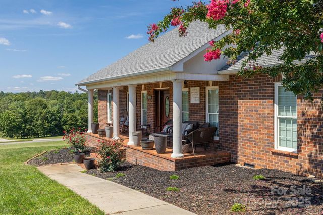 2553 Genes Loop, Morganton, NC 28655
