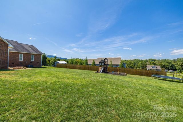 2553 Genes Loop, Morganton, NC 28655