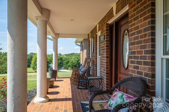 2553 Genes Loop, Morganton, NC 28655