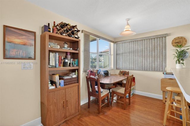 16419 Sapphire Pl, Weston, FL 33331