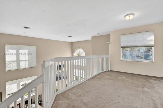 16419 Sapphire Pl, Weston, FL 33331