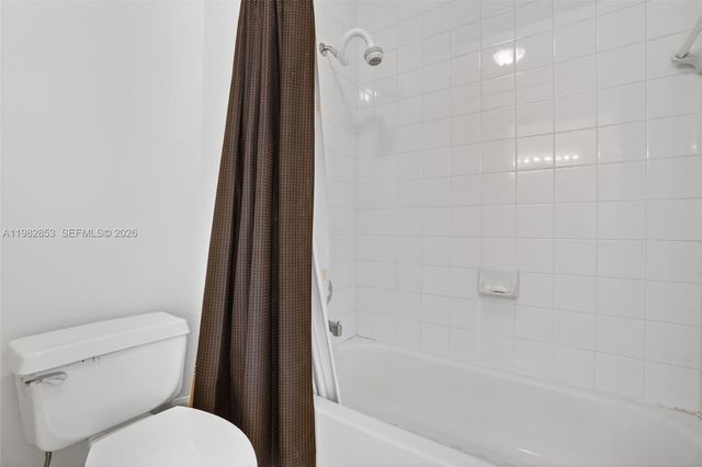 16419 Sapphire Pl, Weston, FL 33331