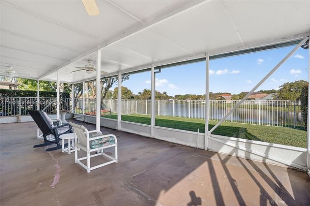 16419 Sapphire Pl, Weston, FL 33331