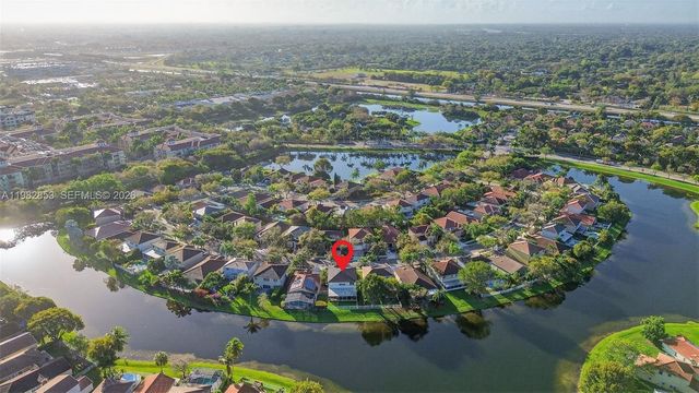 16419 Sapphire Pl, Weston, FL 33331