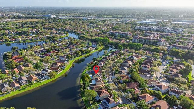 16419 Sapphire Pl, Weston, FL 33331