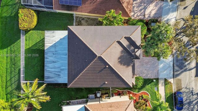 16419 Sapphire Pl, Weston, FL 33331