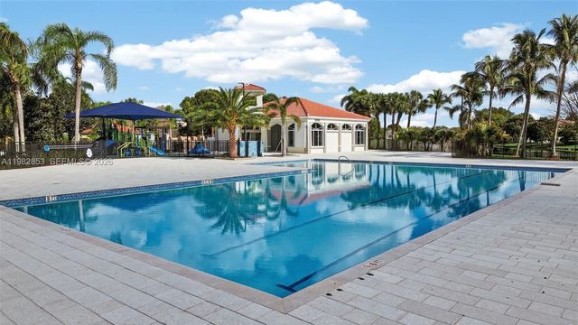 16419 Sapphire Pl, Weston, FL 33331