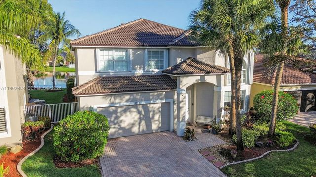 16419 Sapphire Pl, Weston, FL 33331