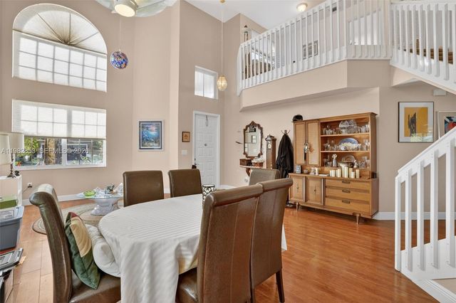 16419 Sapphire Pl, Weston, FL 33331