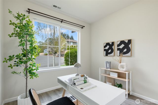 19728 77th Place NE, Kenmore, WA 98028
