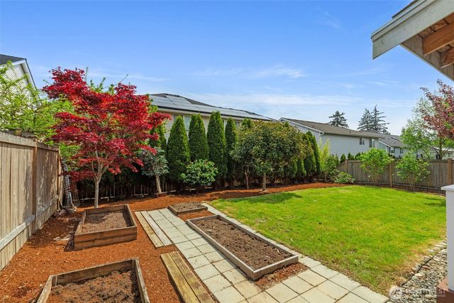 19728 77th Place NE, Kenmore, WA 98028