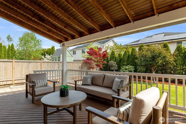 19728 77th Place NE, Kenmore, WA 98028